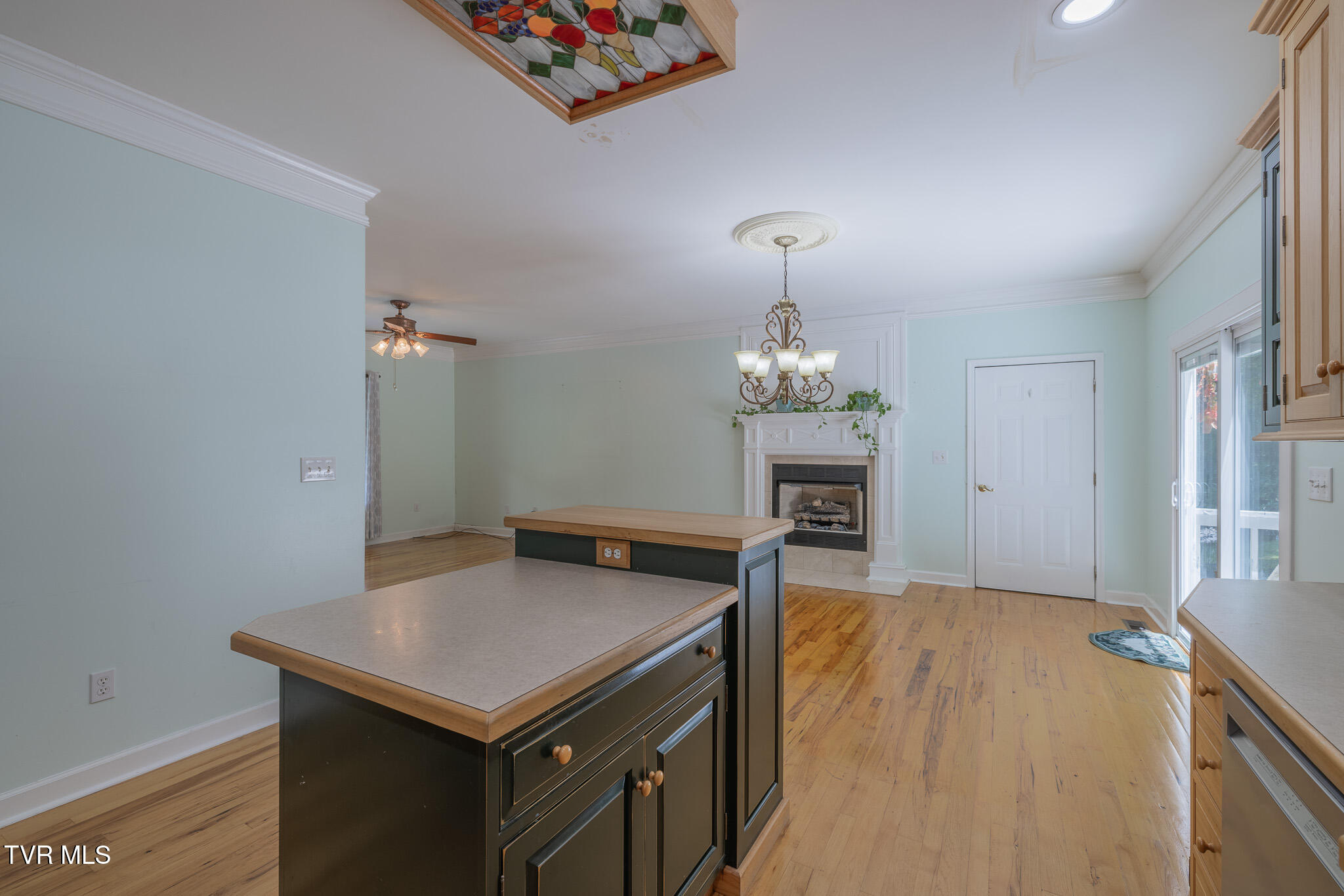 566 Beechwood Road Kingsport, TN 37663 - Photo 8 of 45 1R9A6102-HDR