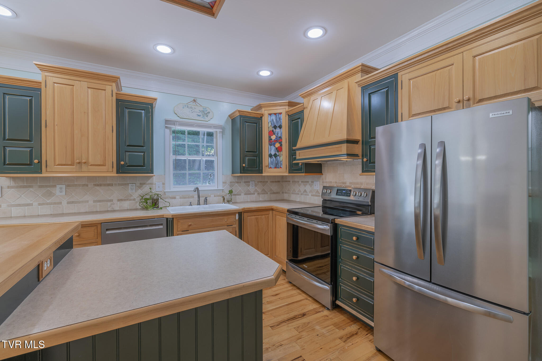 566 Beechwood Road Kingsport, TN 37663 - Photo 9 of 45 1R9A6105-HDR