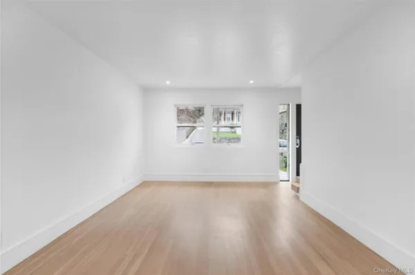 $1,185,000 | 313 Sixth Avenue, Pelham, NY 10803