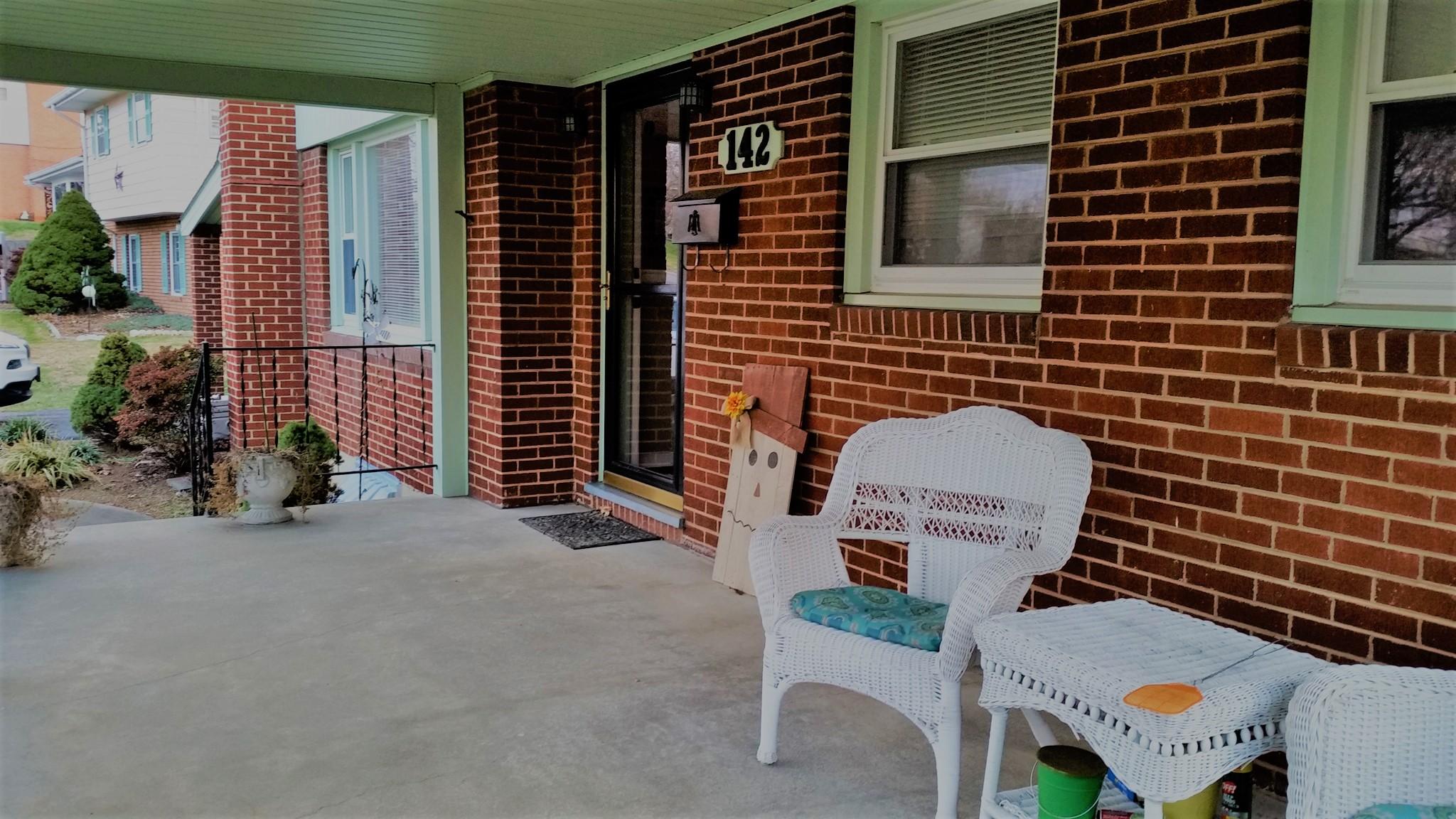 142 Frontier Road Northeast Roanoke, VA 24012 - Photo 5 of 23 f3