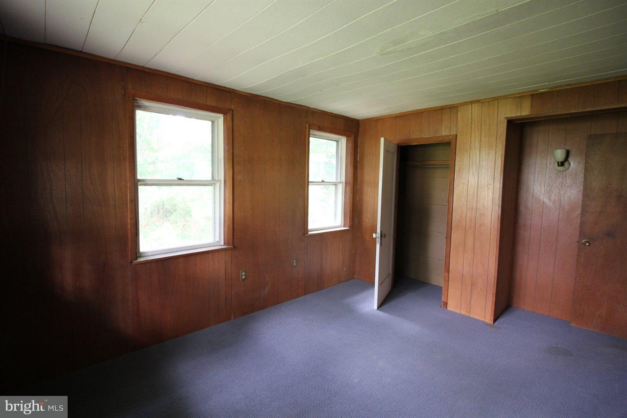 5591 Chambers Hill Road Harrisburg, PA 17111 - Photo 8 of 13 Gallery Image 8