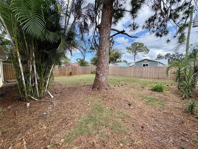 $2,100 | 1314 North Brink Avenue, Sarasota, FL 34237