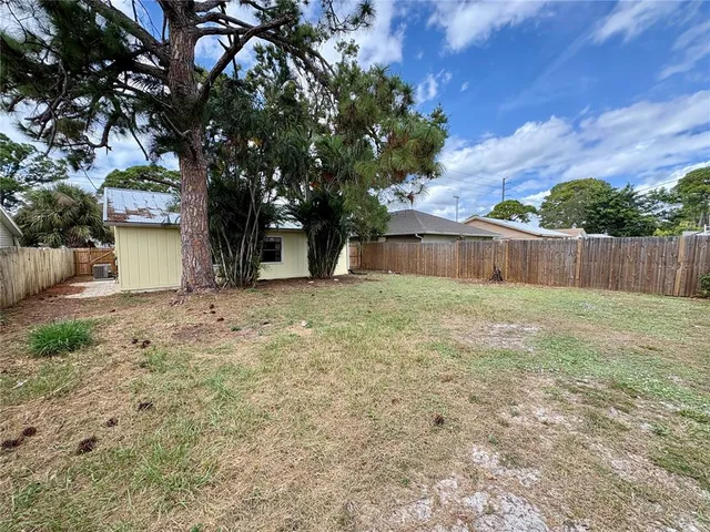 $2,100 | 1314 North Brink Avenue, Sarasota, FL 34237