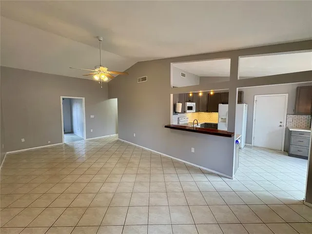 $2,100 | 1314 North Brink Avenue, Sarasota, FL 34237