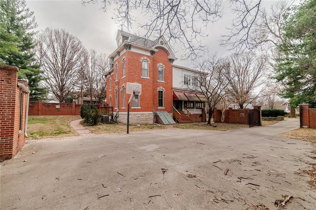 805 North 4th Street Atchison, KS 66002 - Photo 54 of 71
