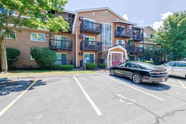 $235,000 | 210 Brook Village Road, Unit 7, Nashua, NH 03062