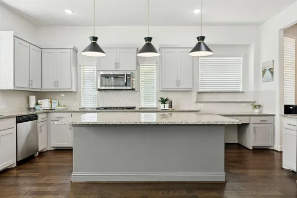 $3,000 | 716 Nathanael Greene Court, Aubrey, TX 76227