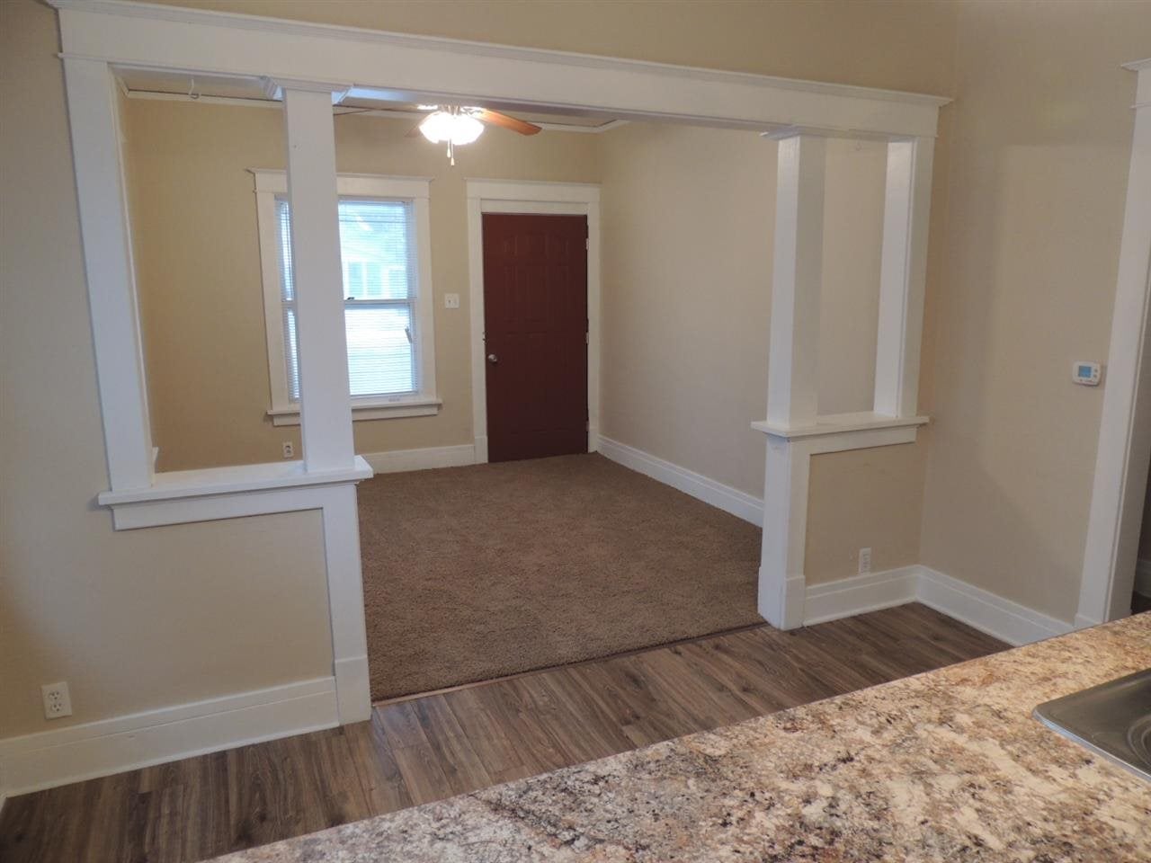 1018 Center Point Road Northeast Cedar Rapids, IA 52402 - Photo 9 of 24 Gallery Image 9