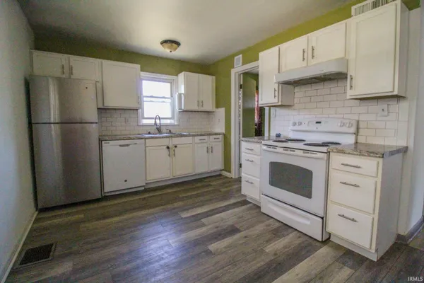$124,900 | 2717 South Meeker Avenue, Muncie, IN 47302