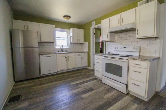 $134,900 | 2717 South Meeker Avenue, Muncie, IN 47302