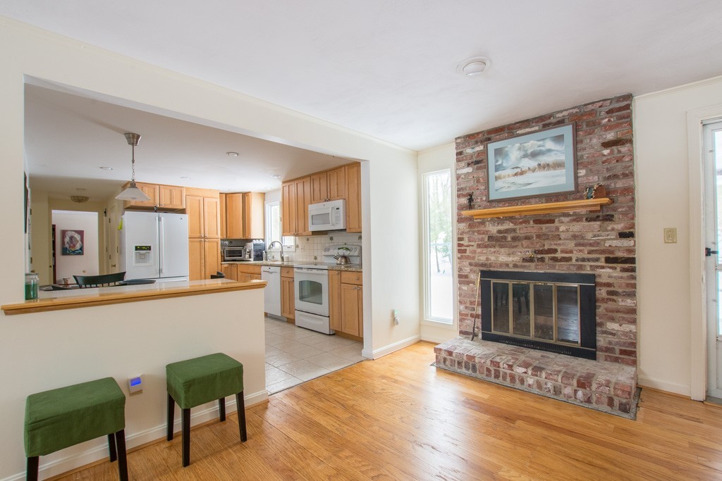 51 Condor Road Sharon, MA 02067 - Photo 4 of 20 Gallery Image 4