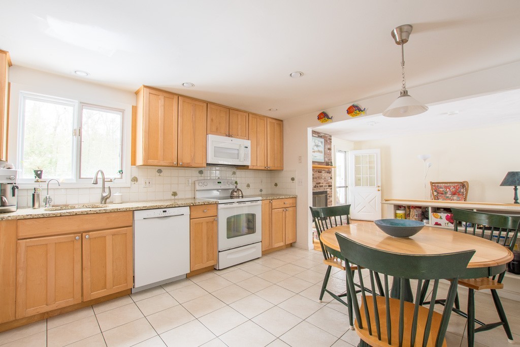 51 Condor Road Sharon, MA 02067 - Photo 5 of 20 Gallery Image 5