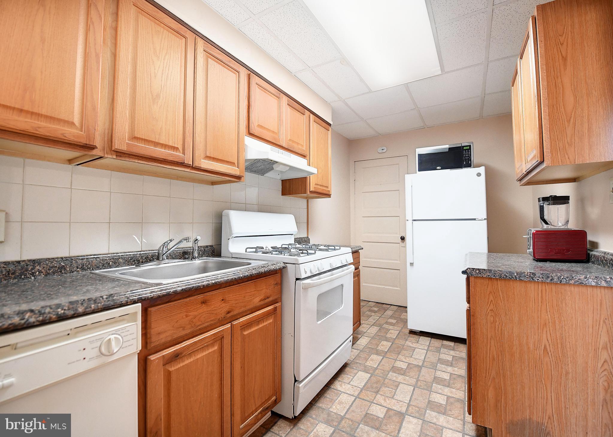 7036 Dunbar Road Dundalk, MD 21222 - Photo 8 of 21 Kitchen