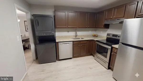 $2,100 | 18622 Walkers Choice Road, Unit 6, Montgomery Village, MD 20886