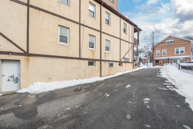 $2,800 | 140 Jackson Avenue, Woodland Park, NJ 07424