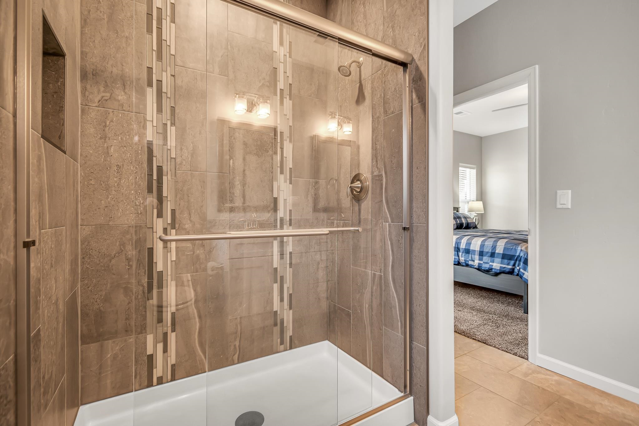 454 Lewis Street Grand Junction, CO 81504 - Photo 12 of 25 a bathroom with a shower