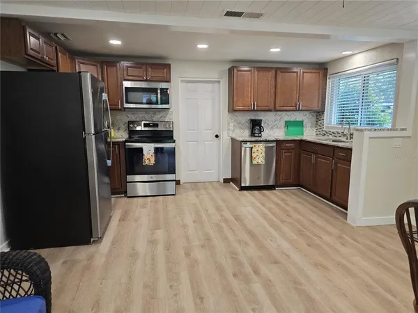 $1,900 | 4108 Nelson Avenue, Sarasota, FL 34231