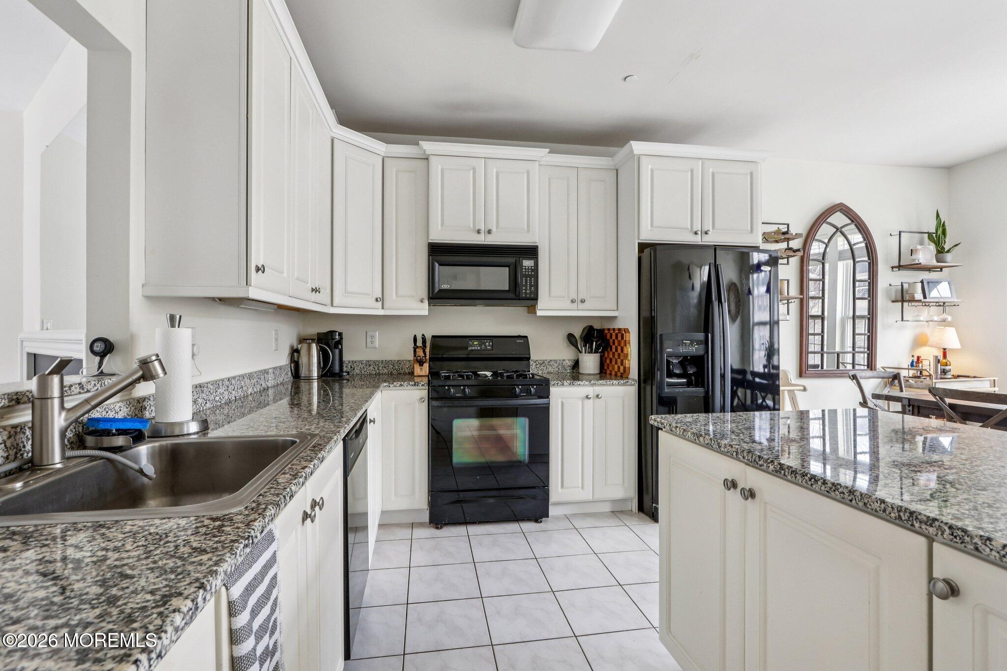 14 West Aspen Way Matawan, NJ 07747 - Photo 13 of 46 19-web-or-mls-W Aspen Way-S2702-019