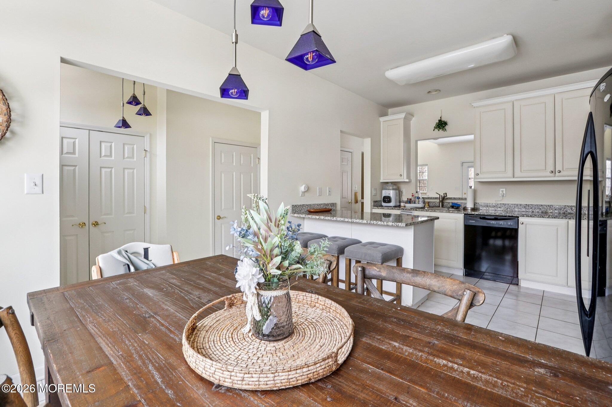 14 West Aspen Way Matawan, NJ 07747 - Photo 5 of 42