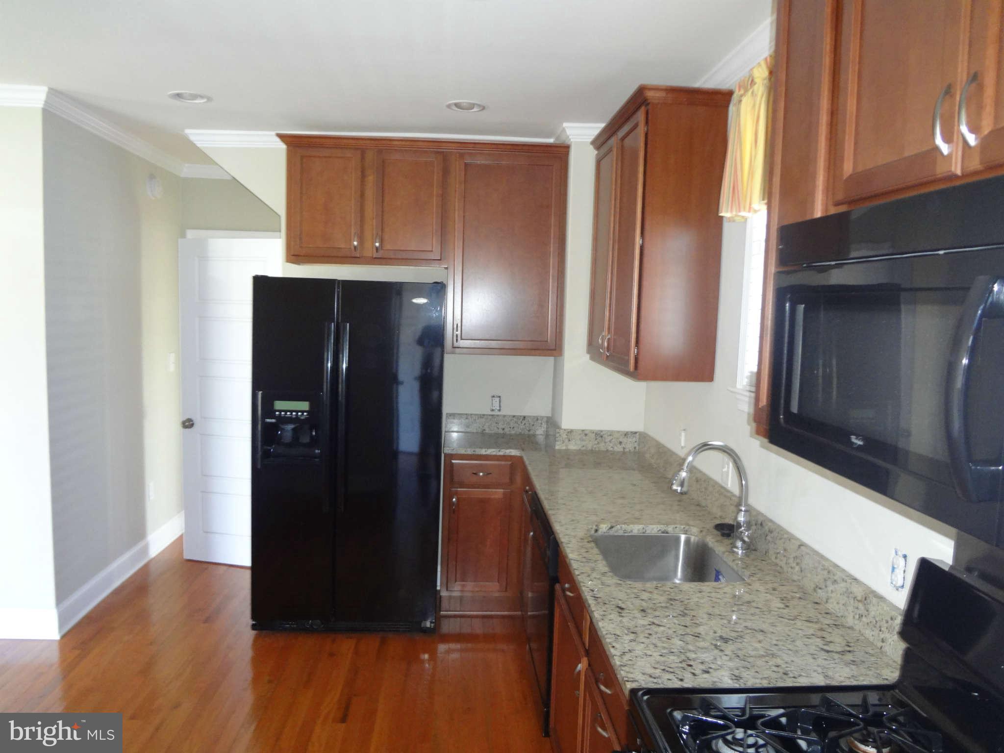 29 Flagship Road Baltimore, MD 21222 - Photo 5 of 13 Kitchen