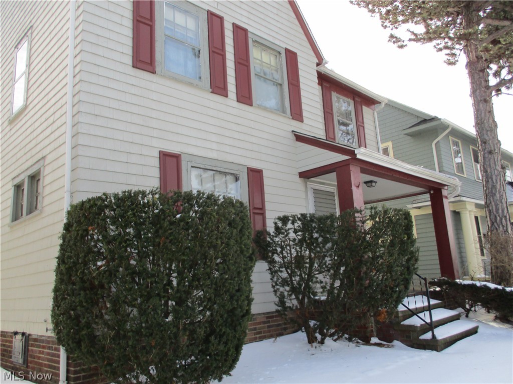 1093 Greyton Road Cleveland Heights, OH 44112 - Photo 3 of 7
