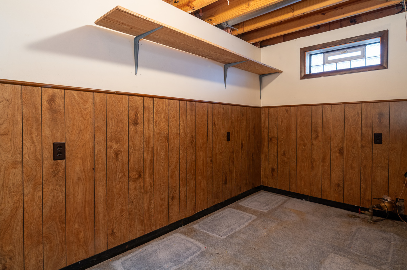 1327 Timberline Drive Joliet, IL 60431 - Photo 26 of 35 a view of a garage