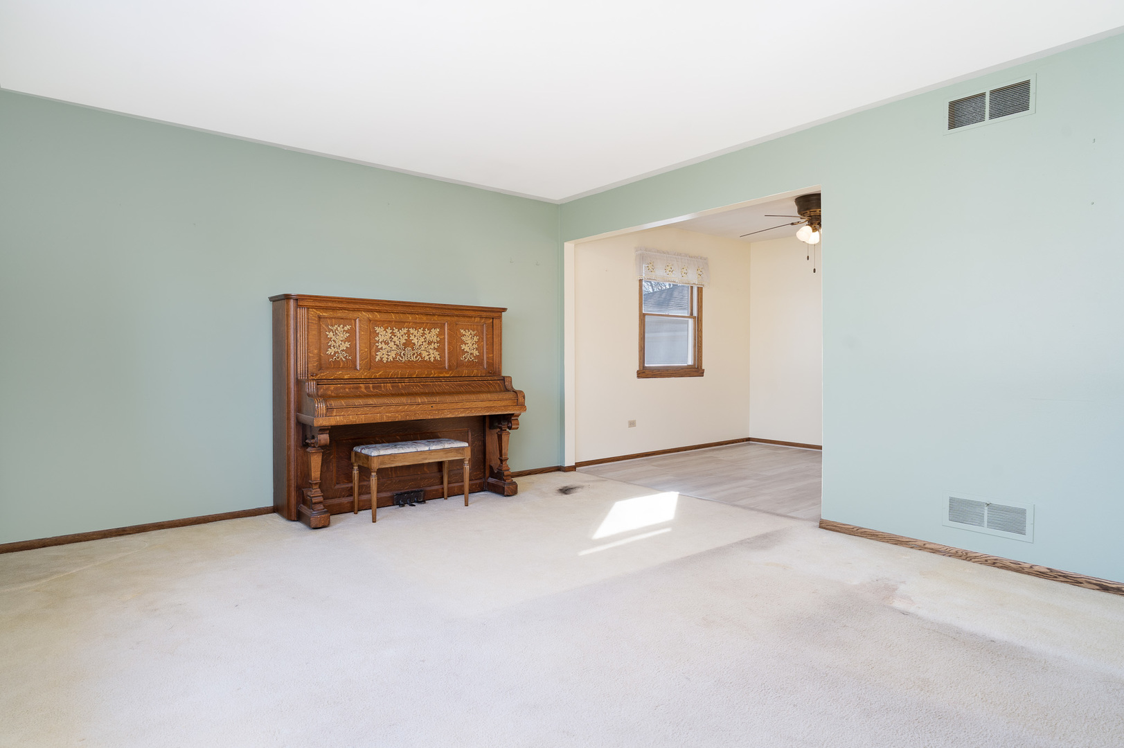 1327 Timberline Drive Joliet, IL 60431 - Photo 6 of 35