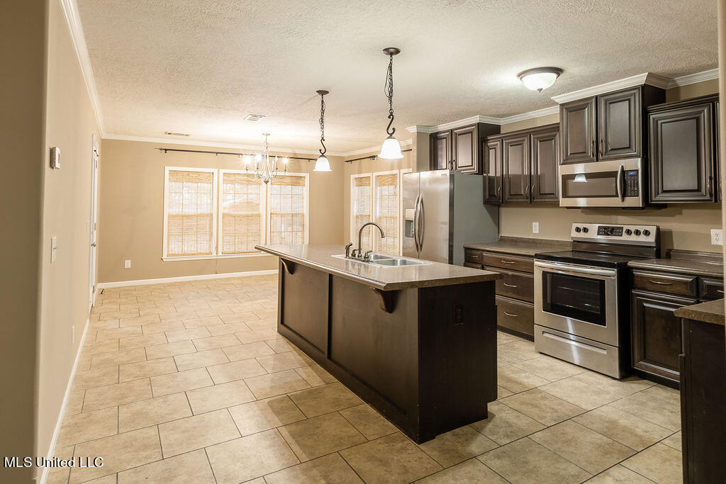 302 West E Franklin Road Morton, MS 39117 - Photo 4 of 44 944A6053-HDR
