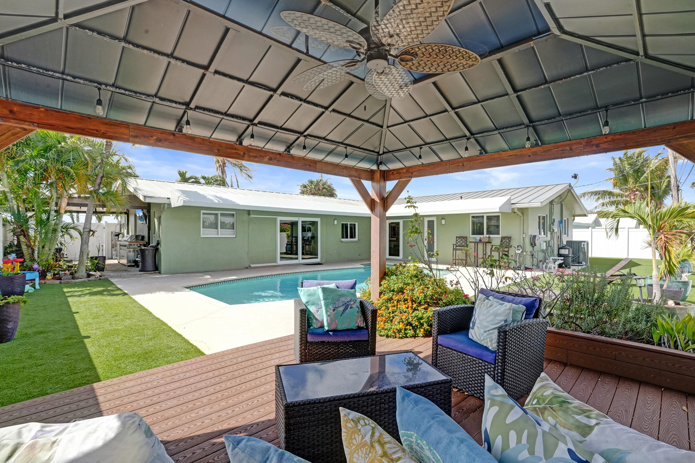 3001 Northeast 45th Street Lighthouse Point, FL 33064 - Photo 57 of 70 DSC04224