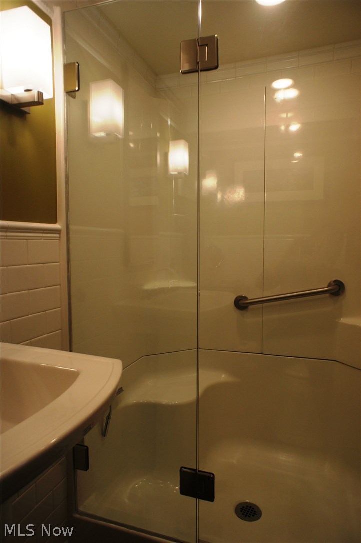 1601 Rydalmount Road Cleveland Heights, OH 44118 - Photo 28 of 33