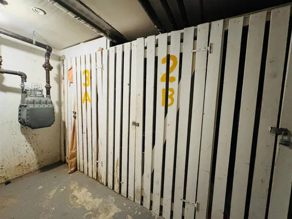 a view of walk in closet