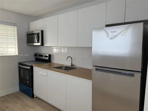 $1,800 | 1300 Northeast 110th Street, Unit 8, Miami, FL 33161