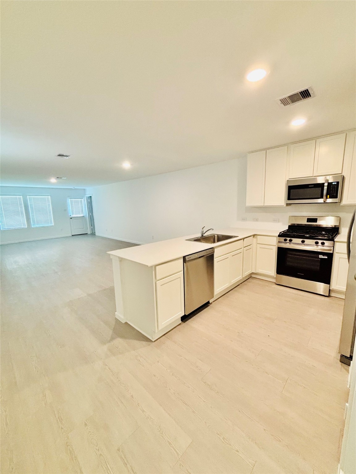 1747 West Stroker Road Crosby, TX 77532 - Photo 14 of 42