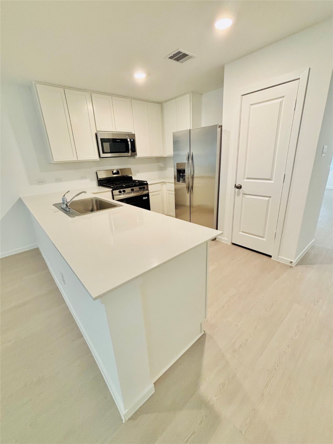 1747 West Stroker Road Crosby, TX 77532 - Photo 8 of 42