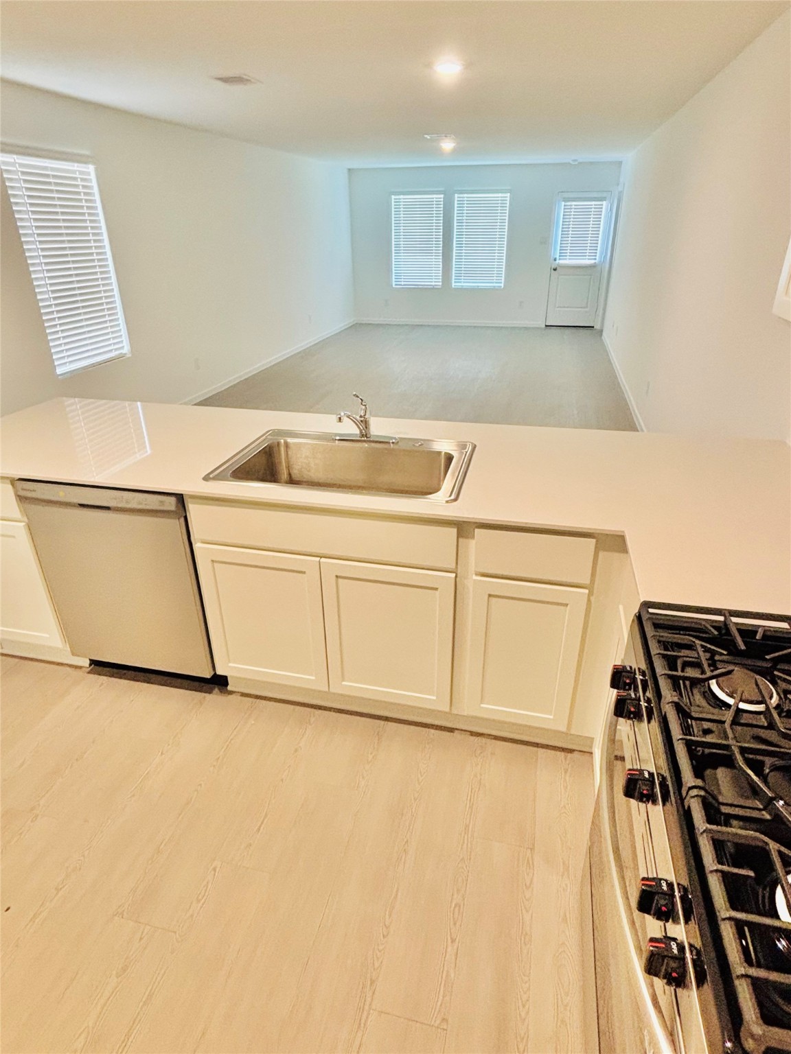 1747 West Stroker Road Crosby, TX 77532 - Photo 10 of 42