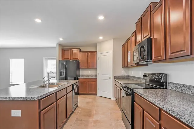 $2,355 | 10254 Carloway Hills Drive, Wimauma, FL 33598