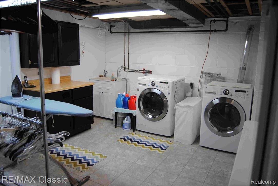 2175 Harvard Road Berkley, MI 48072 - Photo 36 of 52 Laundry area.jpg