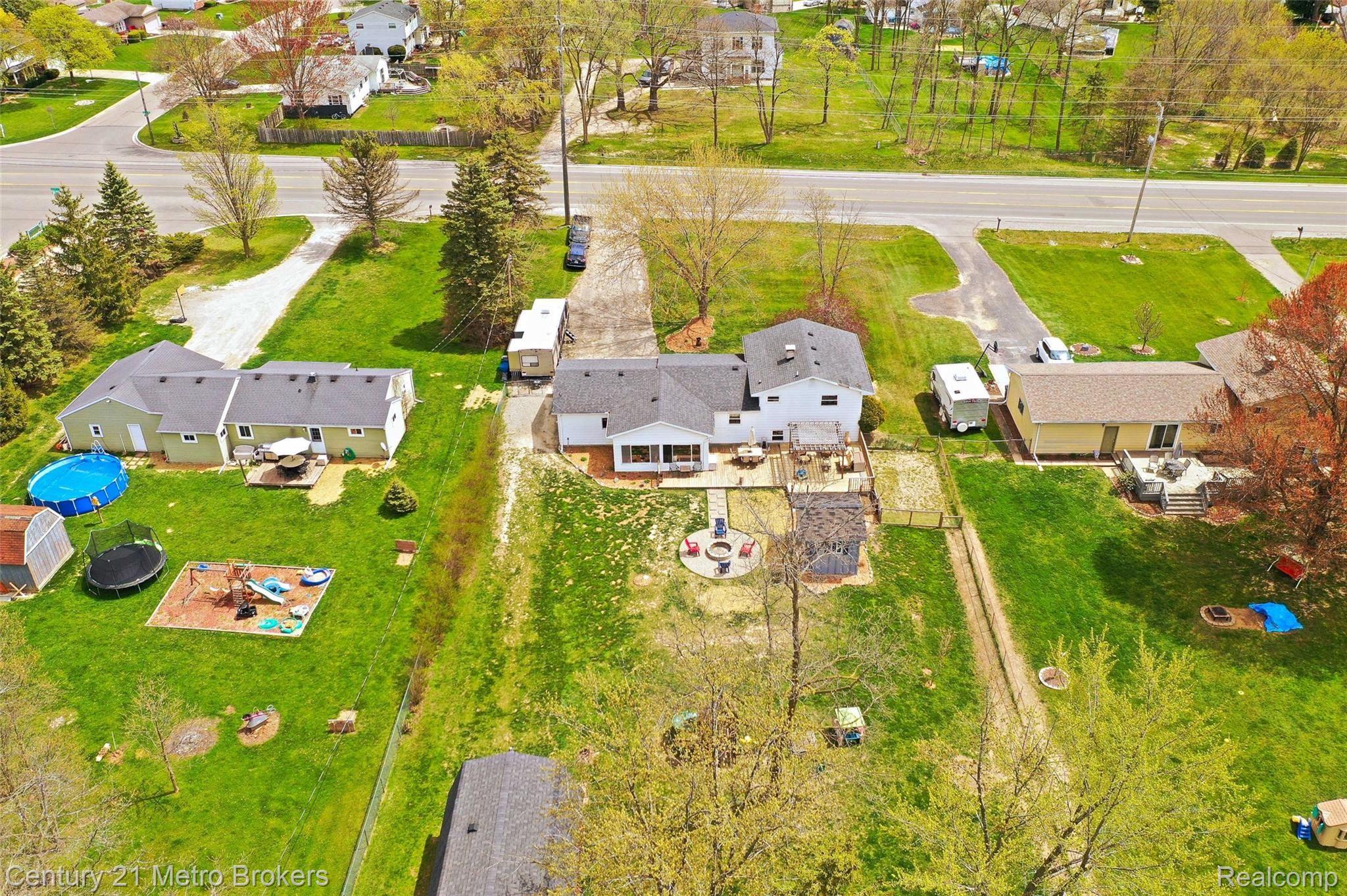 8384 Fenton Road Grand Blanc, MI 48439 - Photo 44 of 48 8384-Fenton-Rd-47 Outside.jpg