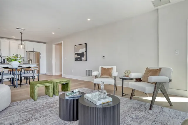 $799,900 | 62 Foundry Street, Unit 208, Wakefield, MA 01880