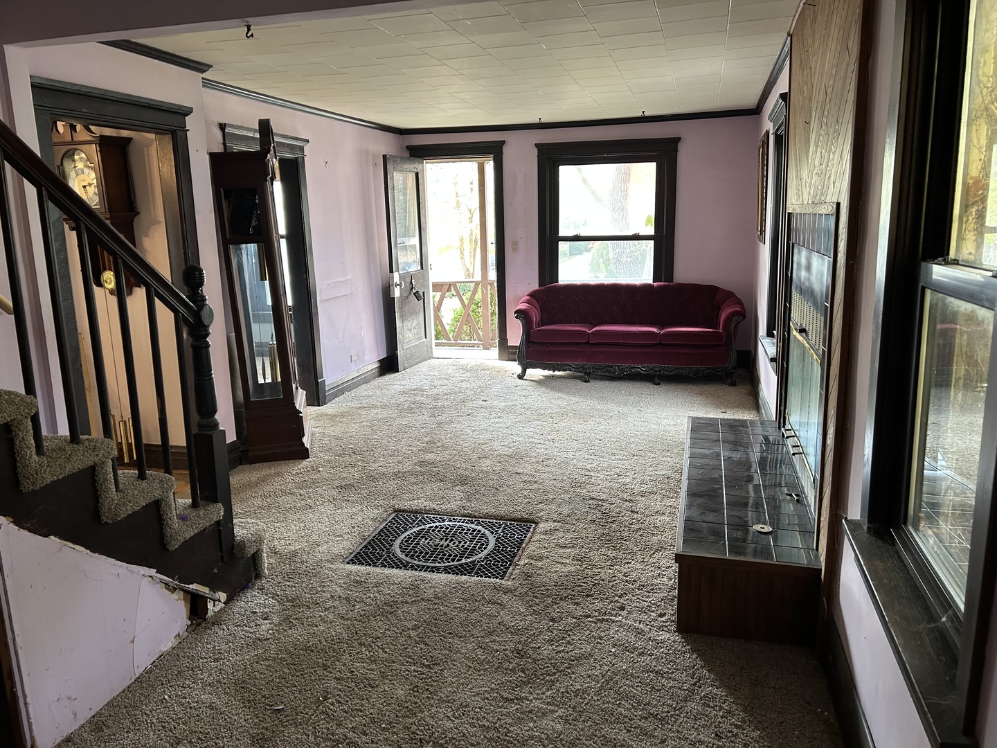 1041 Sheridan Avenue Deerfield, IL 60015 - Photo 7 of 17 a living room with furniture fireplace and windows