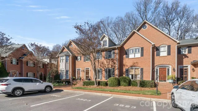 $599,000 | 3523 Kylemore Court, Charlotte, NC 28210