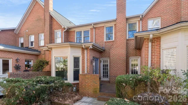 $599,000 | 3523 Kylemore Court, Charlotte, NC 28210