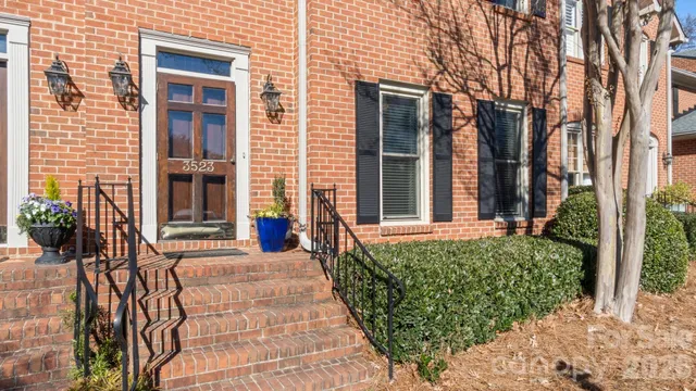 $599,000 | 3523 Kylemore Court, Charlotte, NC 28210