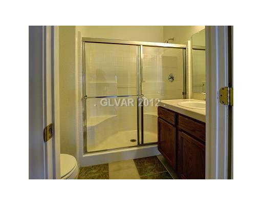 832 Bluff Ridge Avenue Henderson, NV 89012 - Photo 10 of 20 Bathroom. Pool Bath downstairs