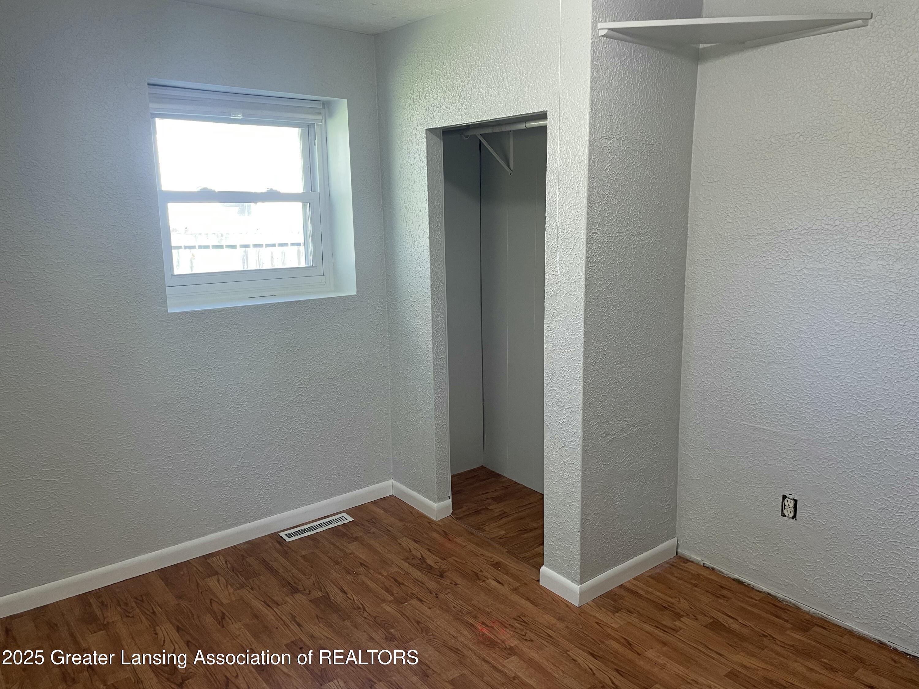 15792 Turner Road Lansing, MI 48906 - Photo 15 of 56 IMG_8231