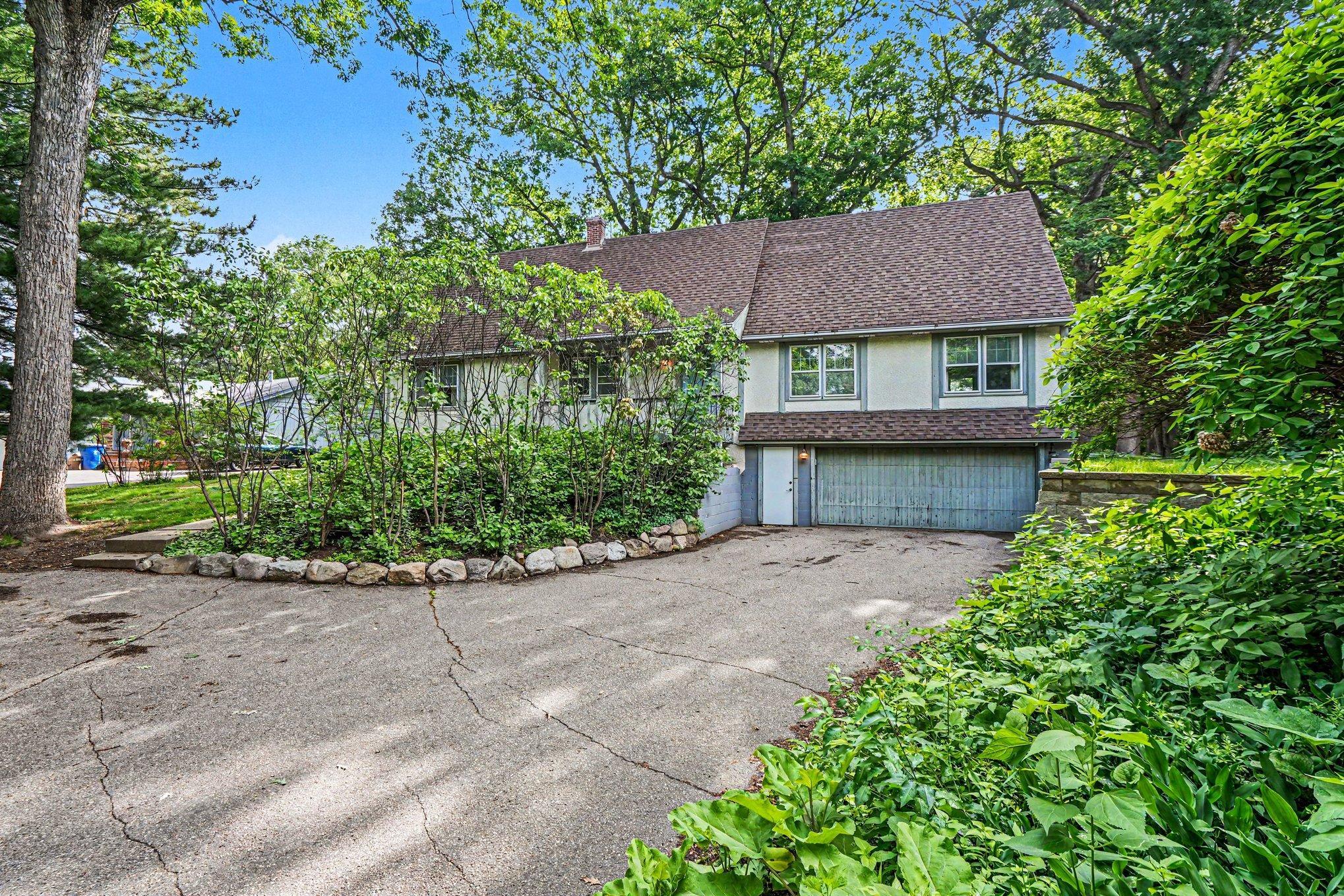 7017 Valley View Road Edina, MN 55439 - Photo 2 of 31