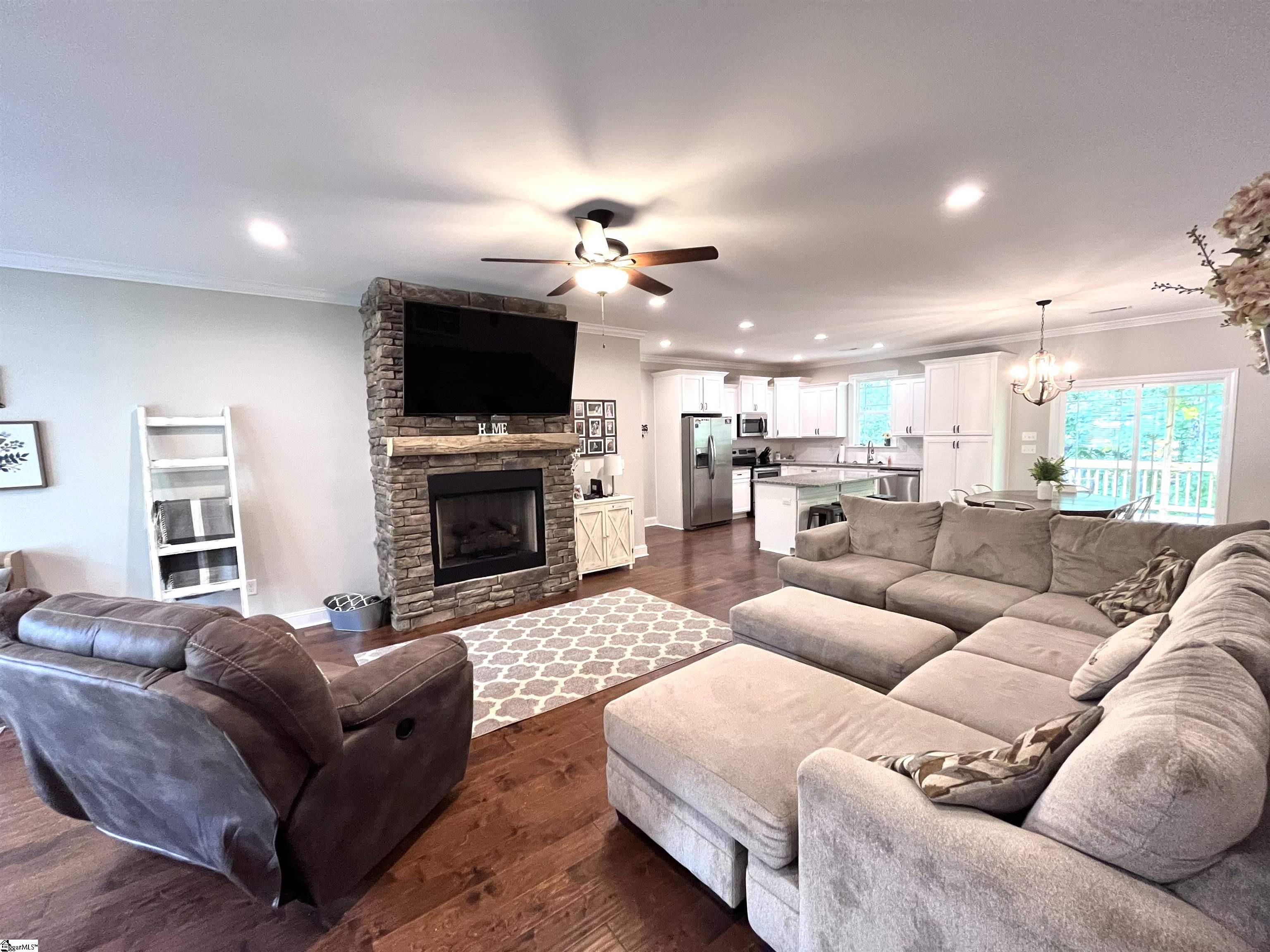 209 Nolan Road Travelers Rest, SC 29690 - Photo 6 of 25 Gallery Image 6
