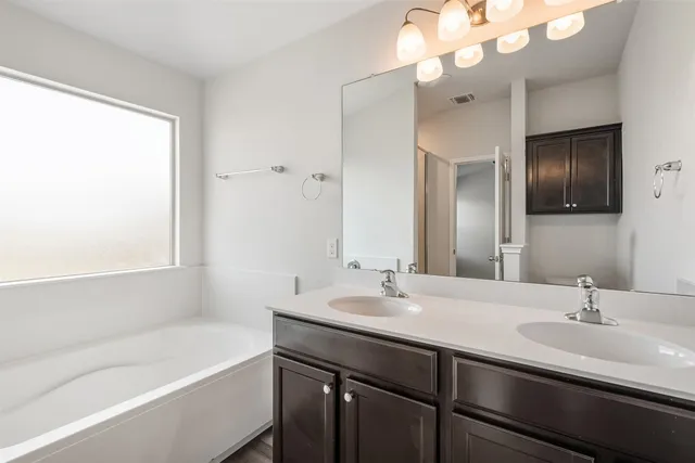 $279,000 | 103 Reagor Drive, Taylor, TX 76574