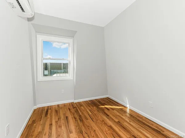 $3,900 | 155 Warburton Avenue, Unit 2, Yonkers, NY 10701