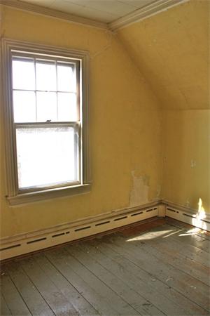 189 Highland Road Tiverton, RI 02878 - Photo 22 of 25 a view of a room with window